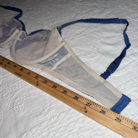 Victoria's Secret Body By Victoria Unlined Demi Bra Wired 36D Blue Lace Sheer - Picture 4 of 9